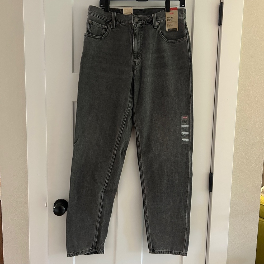 NWT Levi’s 550‎ ‘92 Relaxed Taper Jeans, Size 32x34
